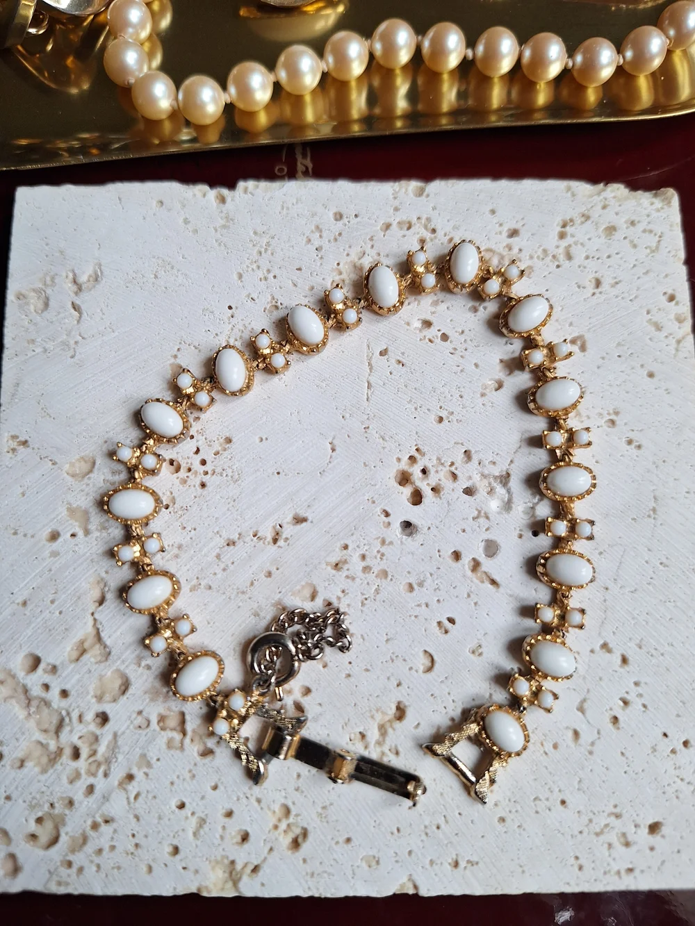 Vintage Gold-Tone and White Milk Glass Oval Link Bracelet - Women Jewelry